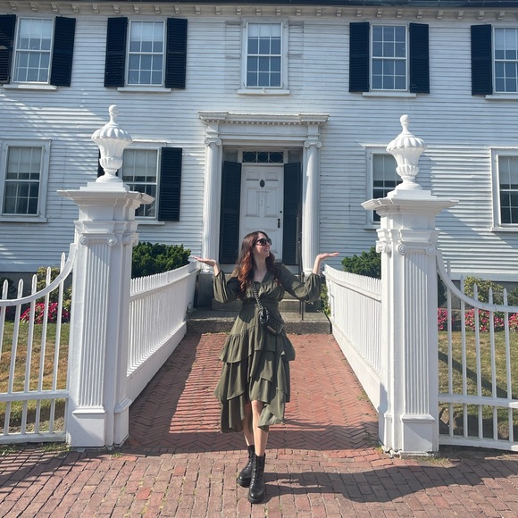 Meet your Posher, Heidi - Picture 2 of 9